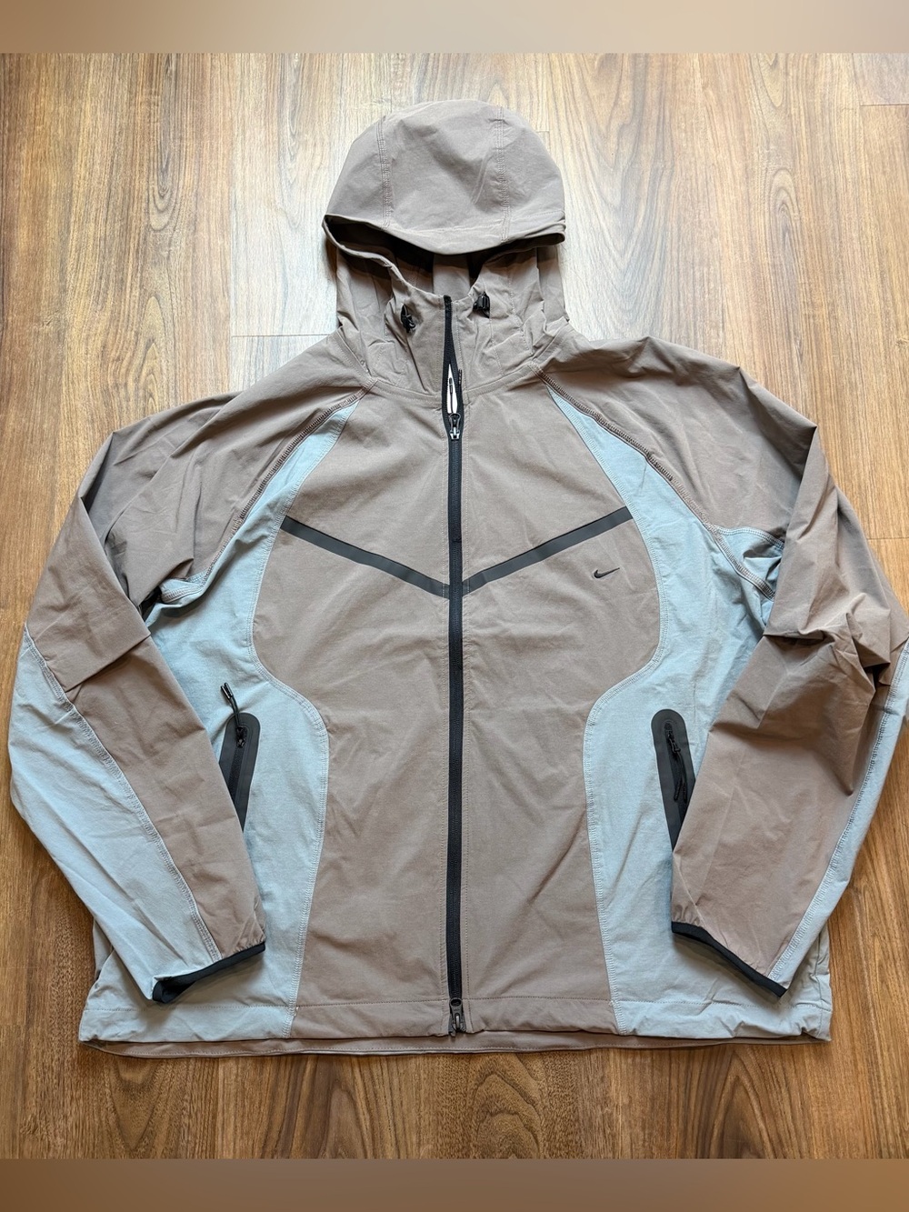 NEW Nike Tech Woven Color Block Windrunner Brown Grey Jacket IH8461-289 Men’s XL